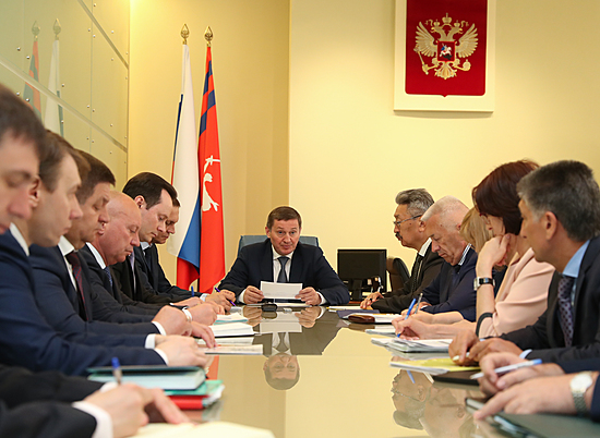 Губернатор поручил своим заместителям включиться в работу по реализации указа Президента РФ